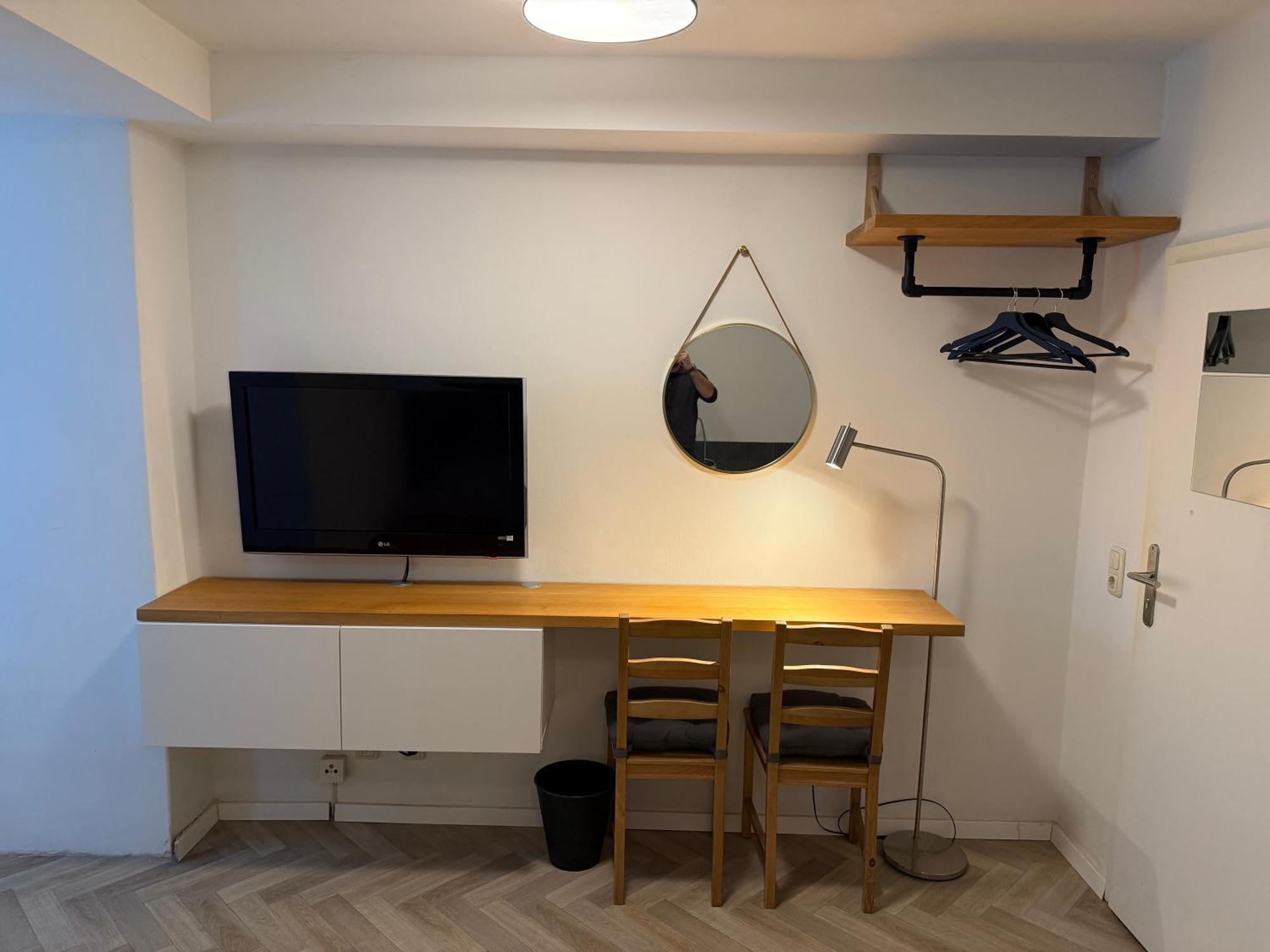 Zentrumsnahes Monteurszimmer Erfurt Bagian luar foto