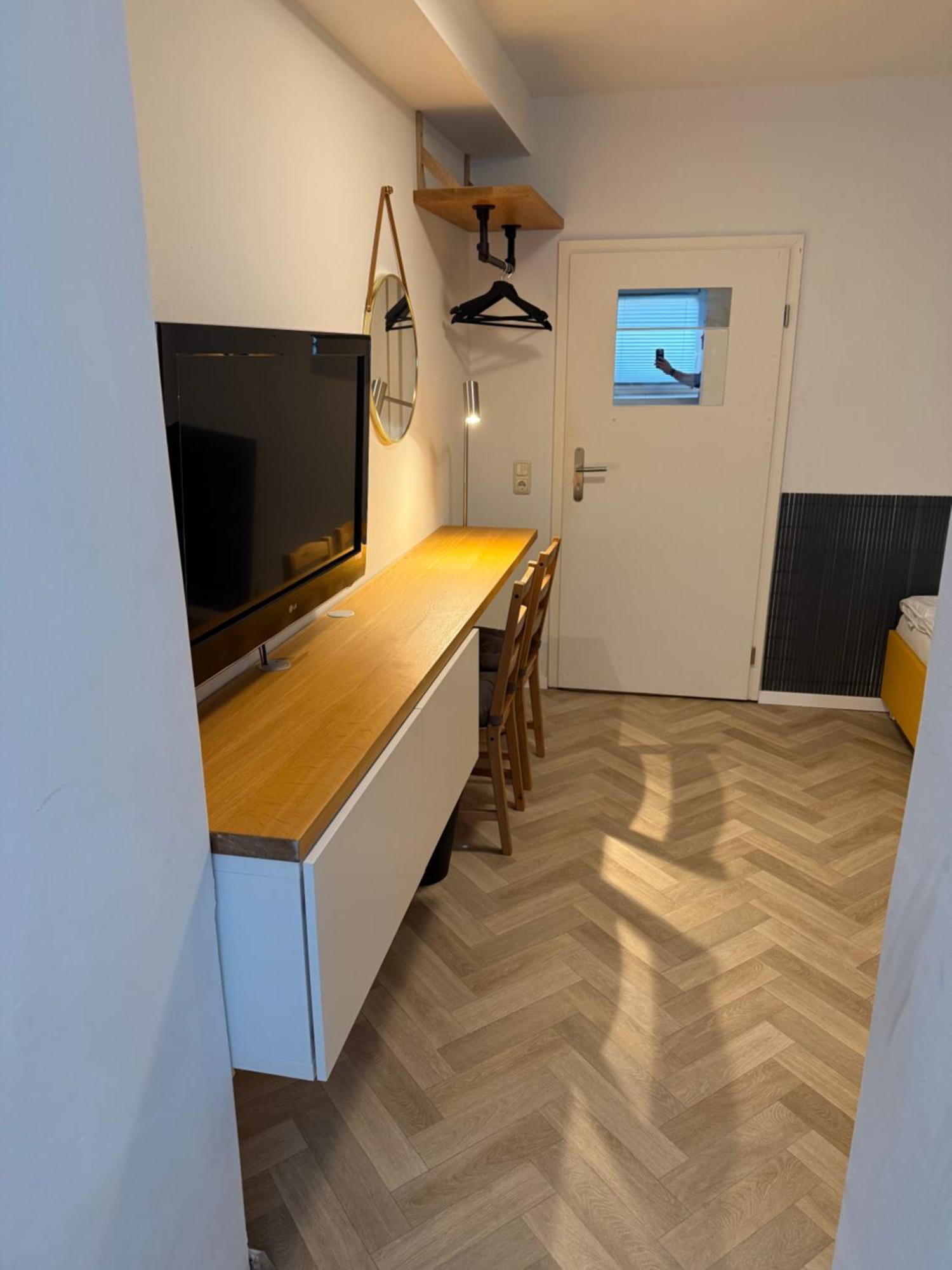 Zentrumsnahes Monteurszimmer Erfurt Bagian luar foto